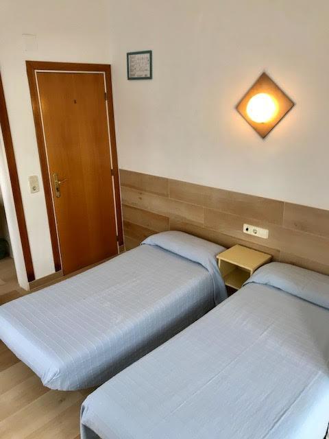 Hostal Casa Torrent Canet De Mar Esterno foto